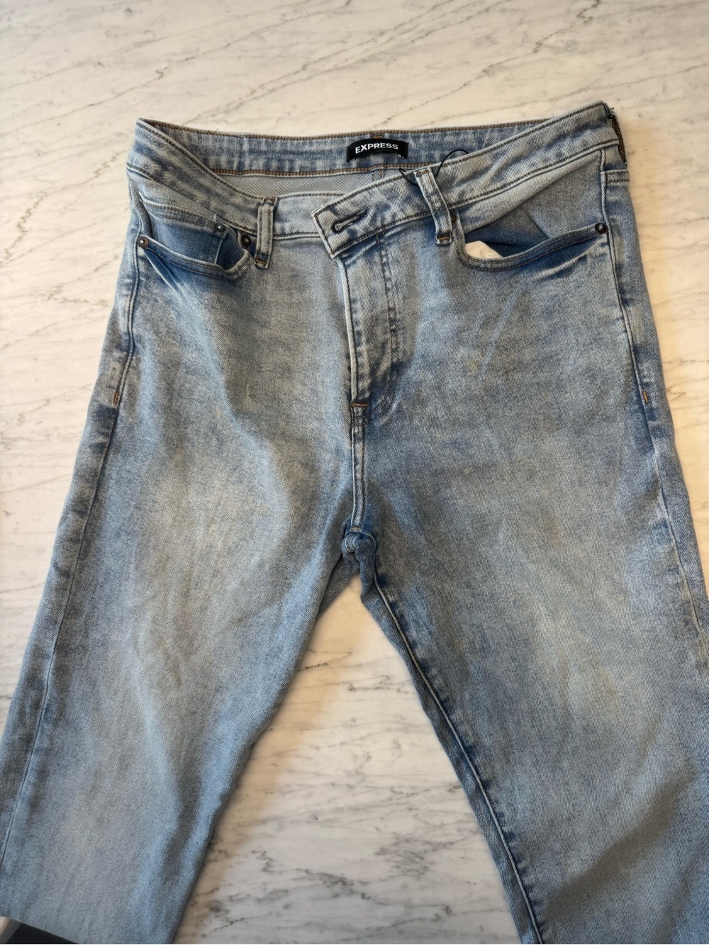 Express Men’s Light Blue Slim Straight Jeans